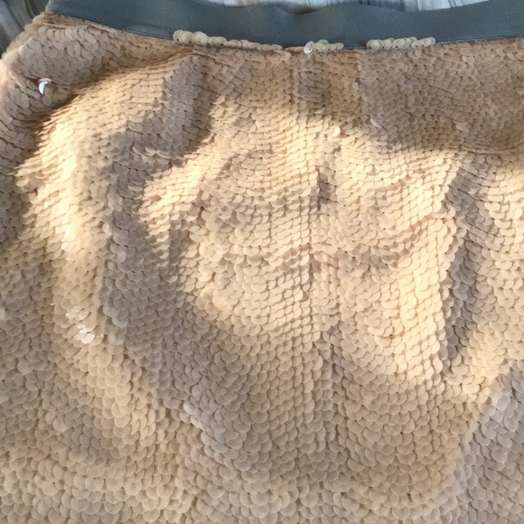 BCBG Micahela sequin soft pink mini skirt with elastic waist and back zip S/4 - Picture 7 of 8